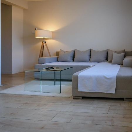 Apartment In Nis, Center! Brand-New Buitenkant foto